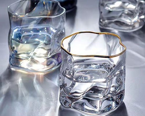 Twisted Glass Cups with Gold Rim